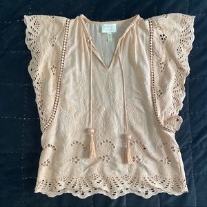 Like NEW Peach Colored Blouse 🍑